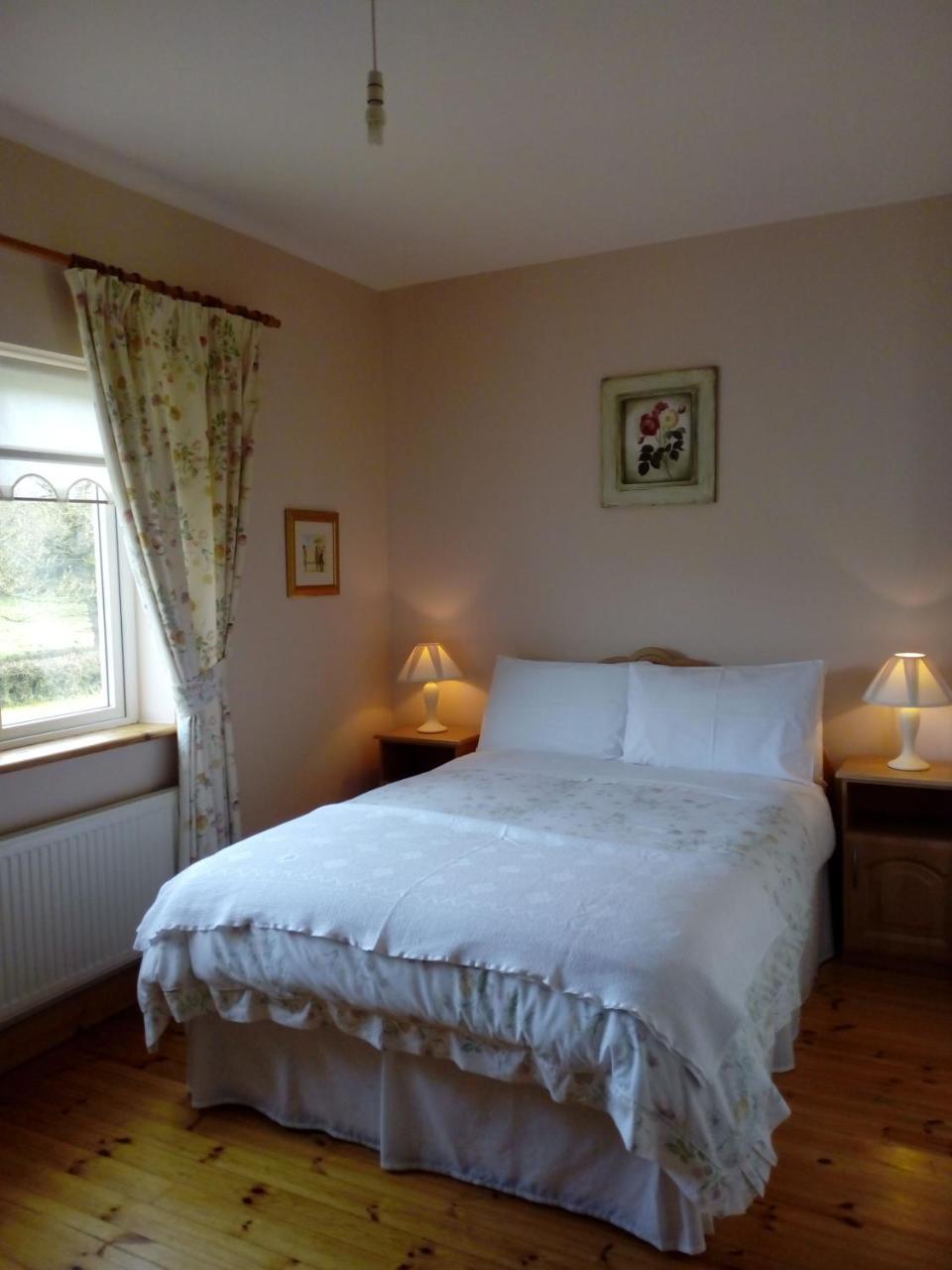 Inny River Lodge Rathowen Екстер'єр фото